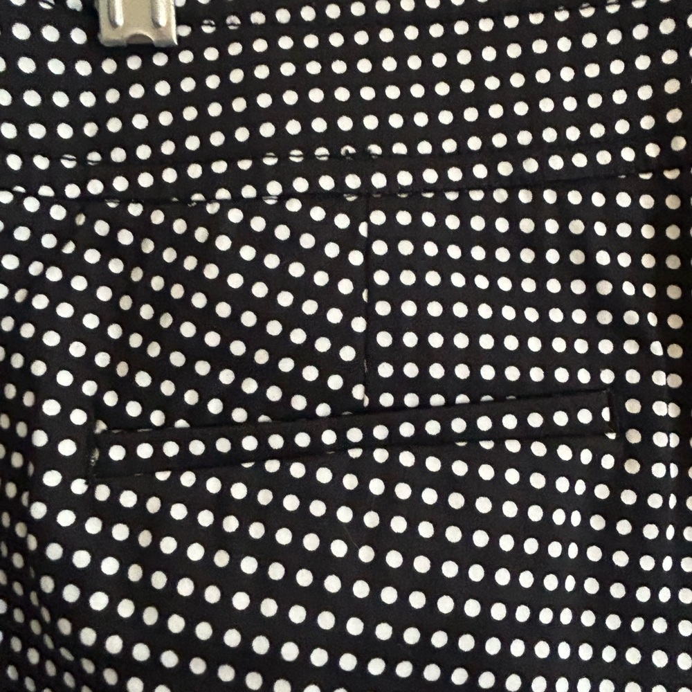 Cute black white polka dot capris! Excellent condition, nearly new!